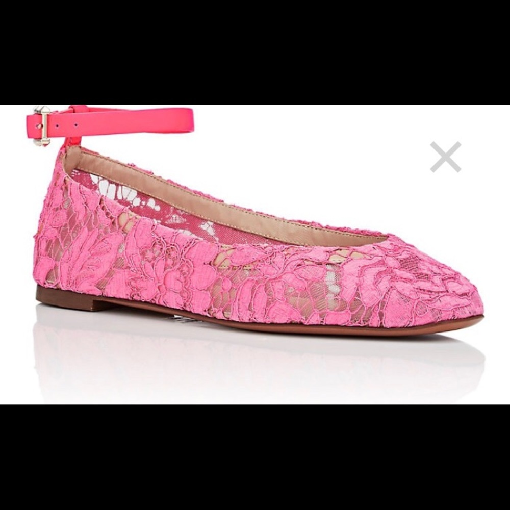 Brand New lace Valentino flats